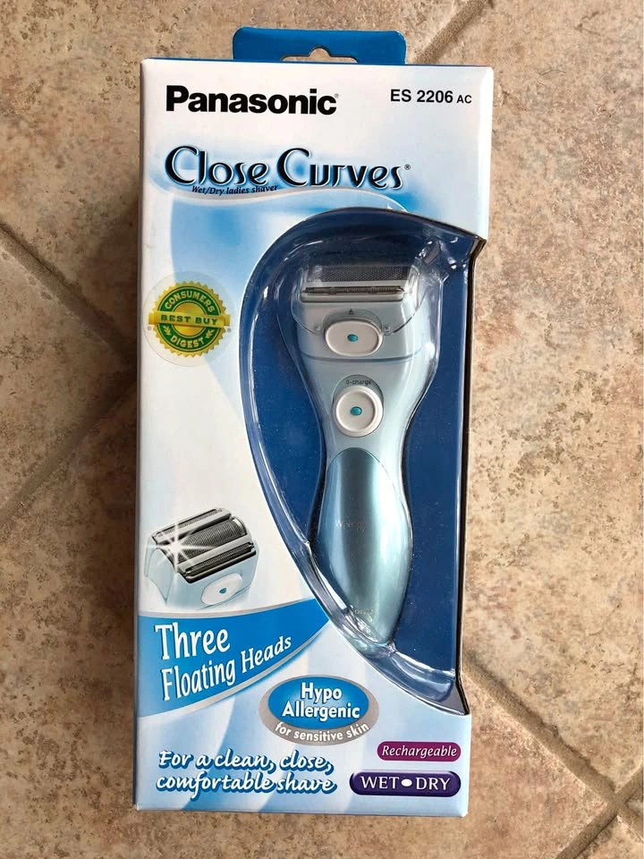 Panasonic Close Curves Rechargable Razor New