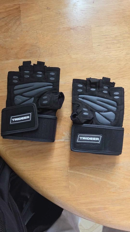 Trideer Padded Workout Gloves - Men's Gym Gloves w/ Wrist Suppor