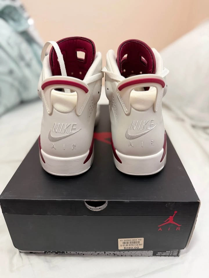Air Jordan 6 Maroon 2015 Size 11 - photo 3
