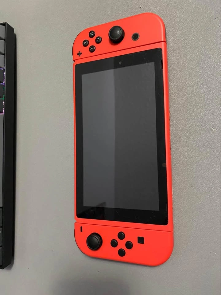 Nintendo Switch - photo 2