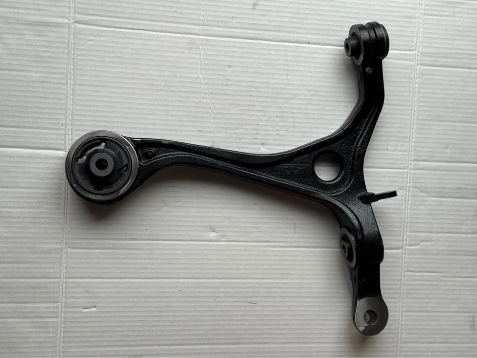 Moog Front Left Lower Control Arm for Honda/Acura - photo 2