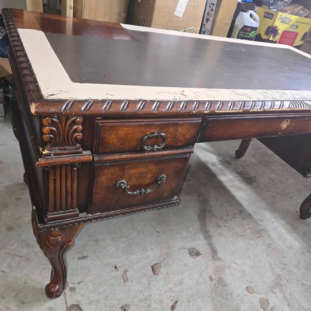 Used Solid Wood Computer Table - Northside Pickup