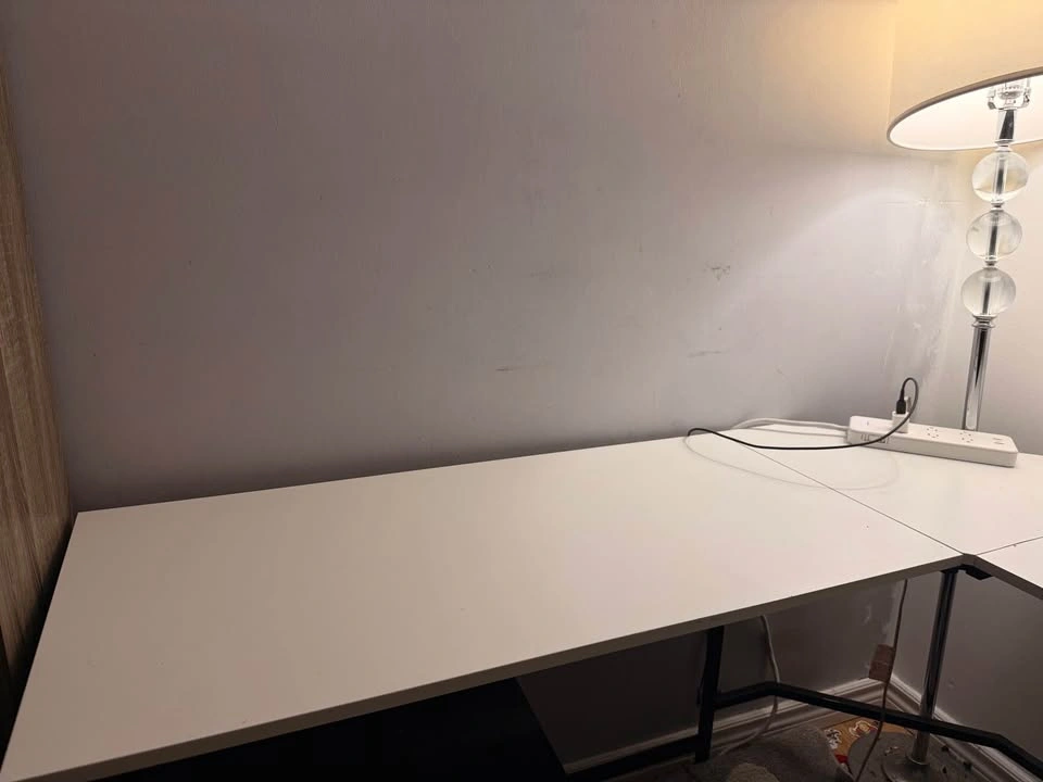 L-Shaped Desk - photo 3