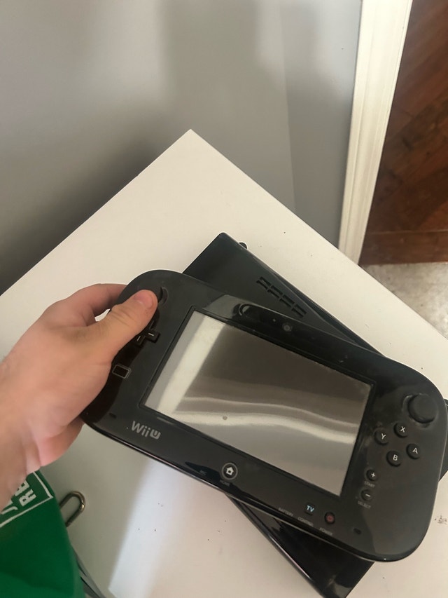 Wii U console with games - photo 2