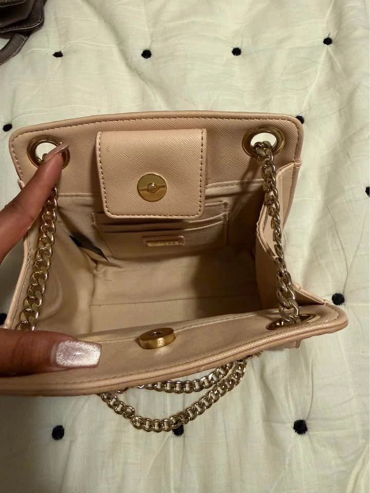 Guess Purse - photo 3