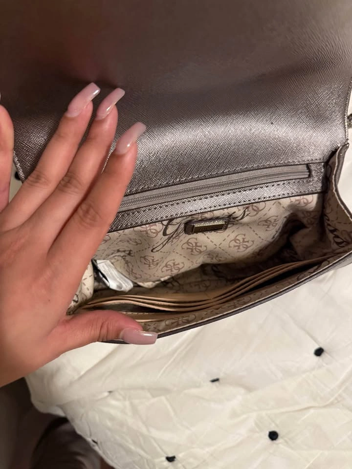 Guess Purse - photo 3