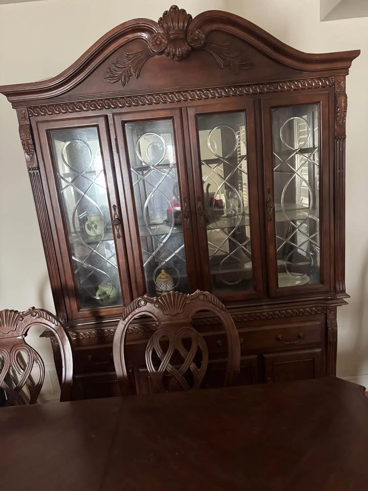 Elegant Solid Wood Dining Set (Table + 6 Chairs + China Cabinet) - photo 3