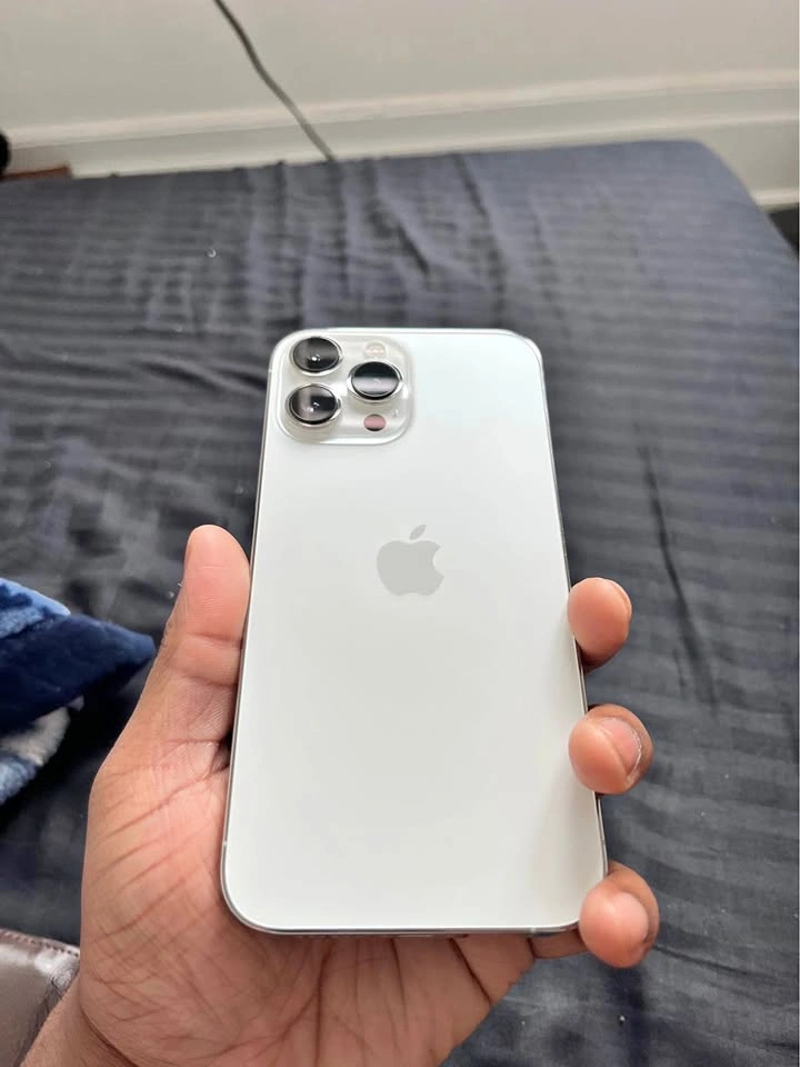 iPhone 13 Pro Max Excellent Condition