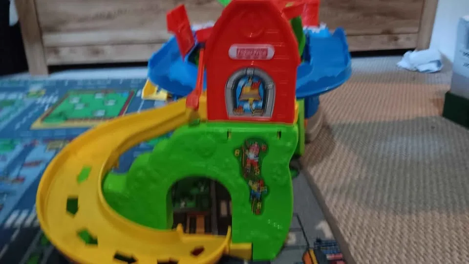 Fisher-Price Little People Sit 'n Stand Skyway - photo 3