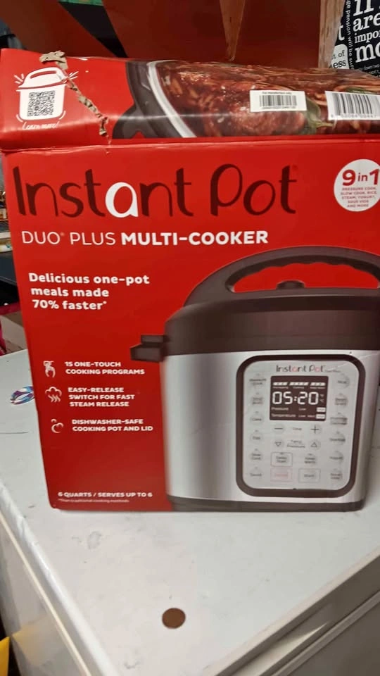 Instant Pot Duo Plus 9-in-1 Multi-Cooker 6 Quart