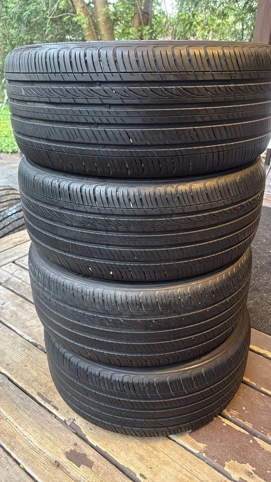 Kumho All-Season Tires - Set of 4 - 225/45R17 - 80% Tread - 2023 - photo 2