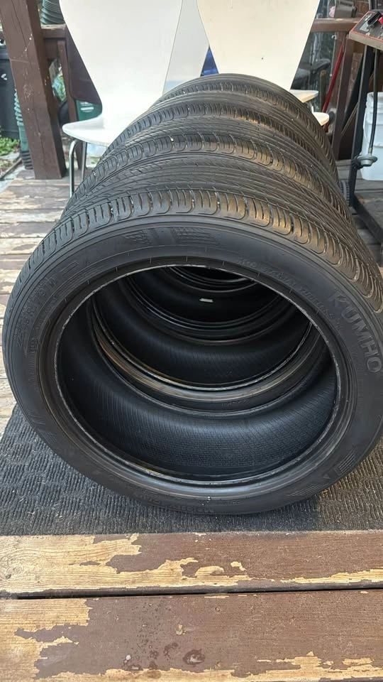 Kumho All-Season Tires - Set of 4 - 225/45R17 - 80% Tread - 2023 - photo 3