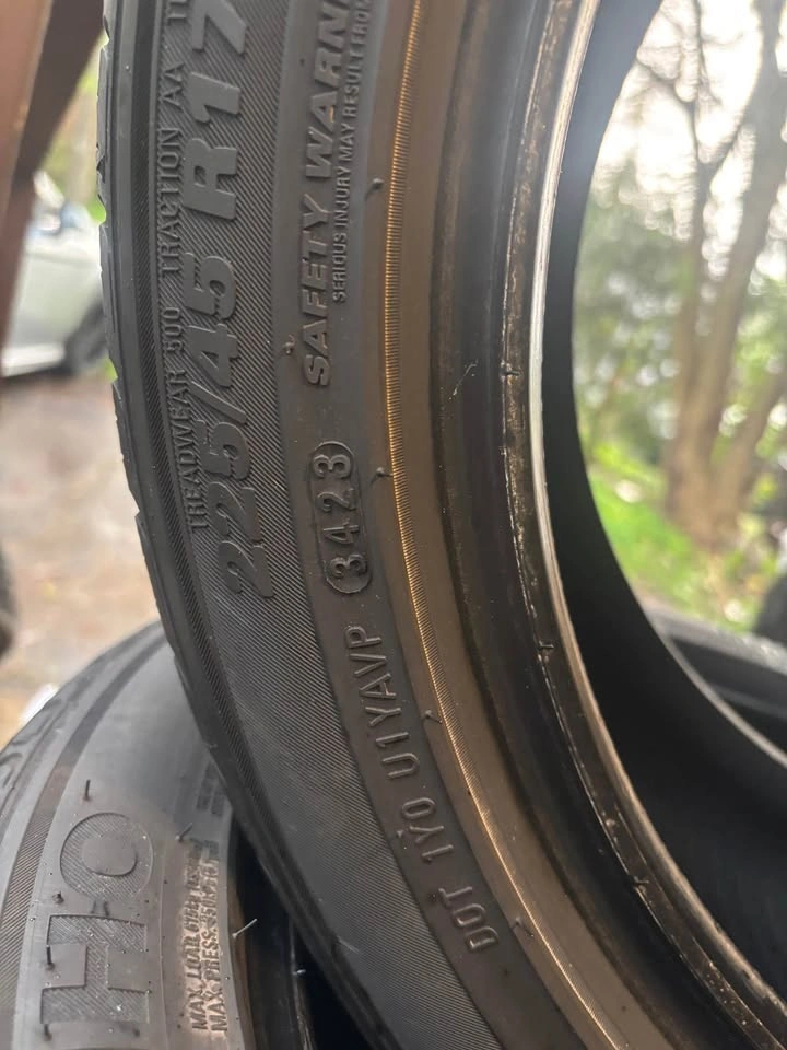 Kumho All-Season Tires - Set of 4 - 225/45R17 - 80% Tread - 2023 - photo 4