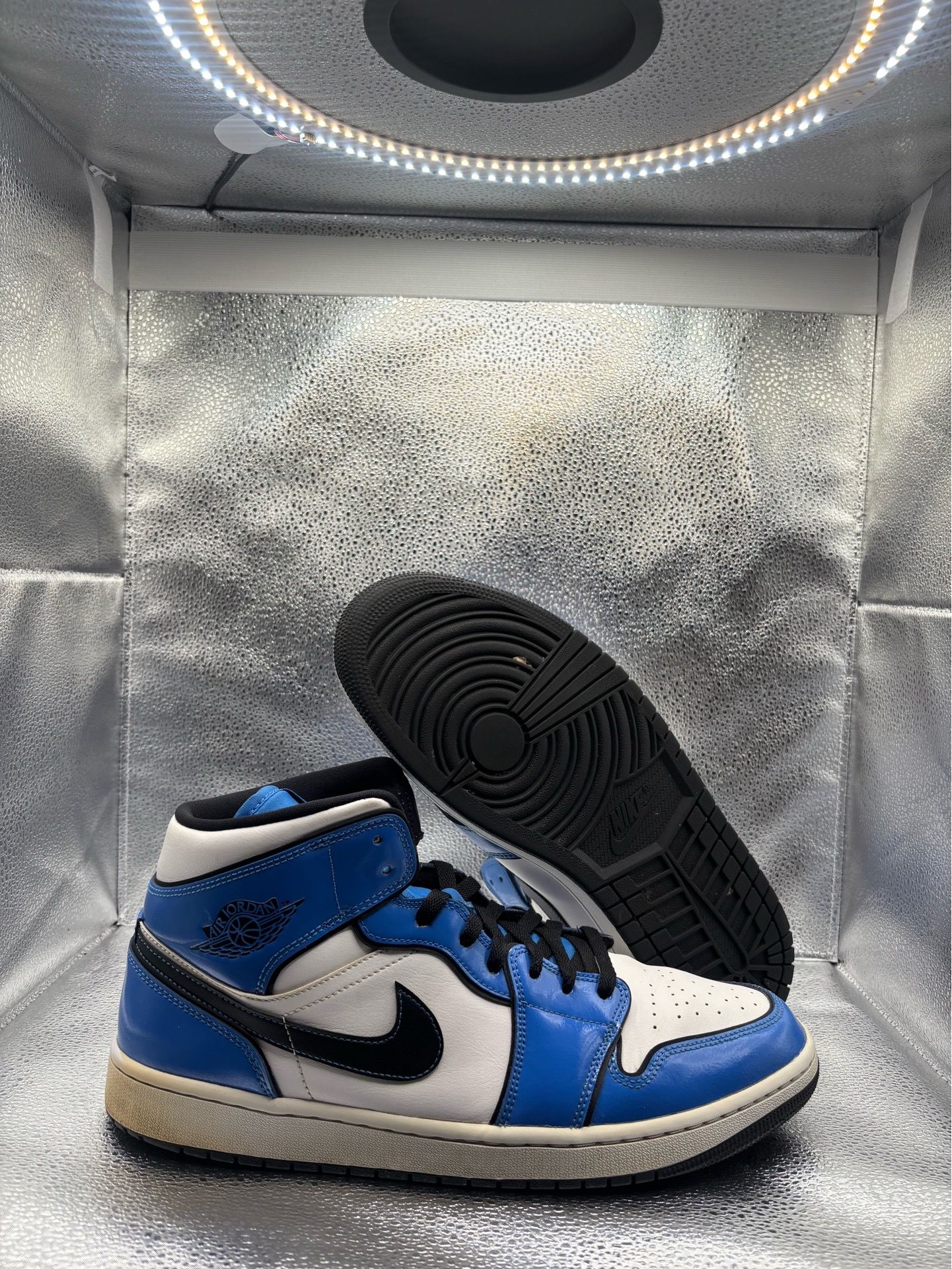 Air Jordan 1 Mid Signal Blue
