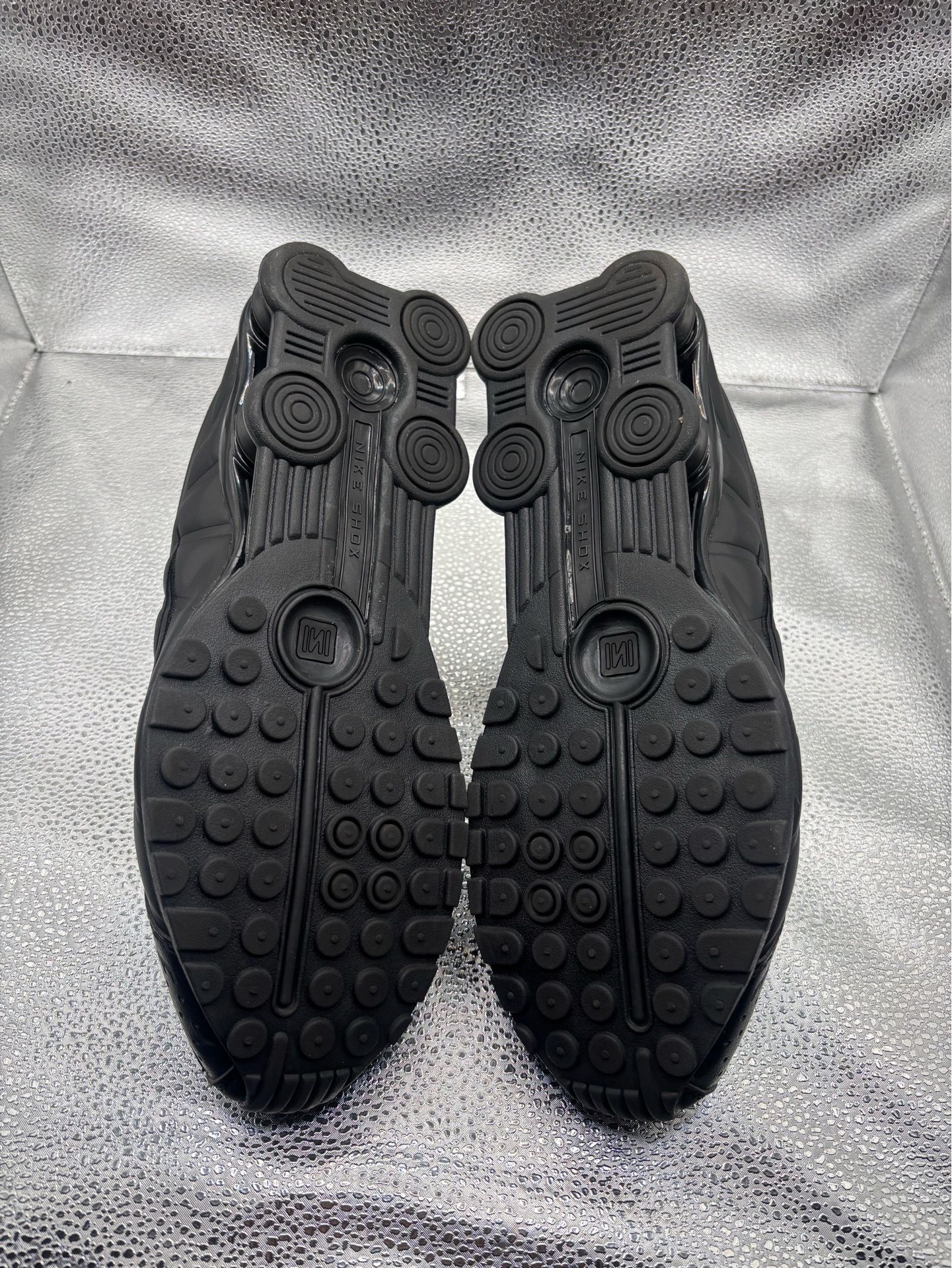 Nike Shox R4 Triple Black 2018 - photo 3