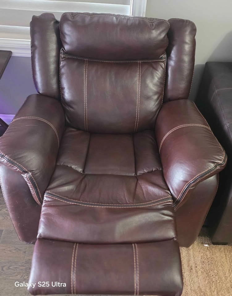 Used Recliner Chair - photo 2