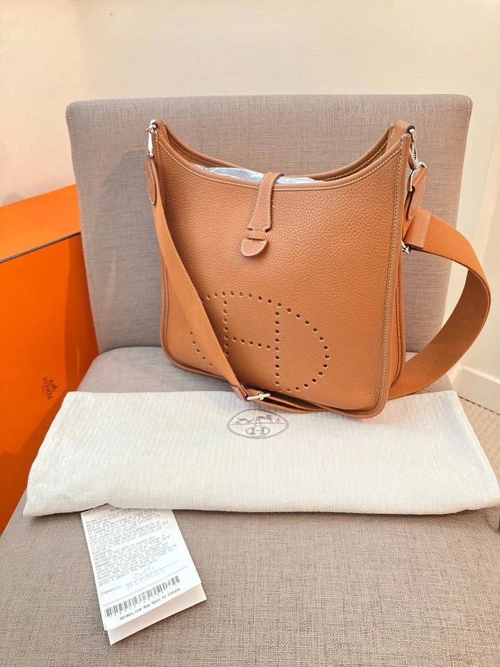 Excellent Condition Hermes Evelyne III PM Bag