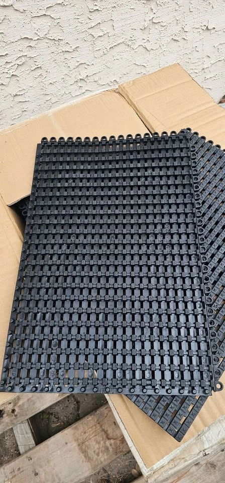 Heavy Duty Rubber Gym Mats / Flooring - photo 2