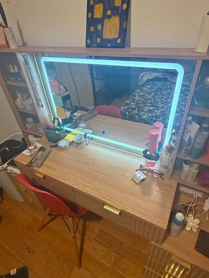 LED Vanity - Great Condition, Williamsburg Pickup