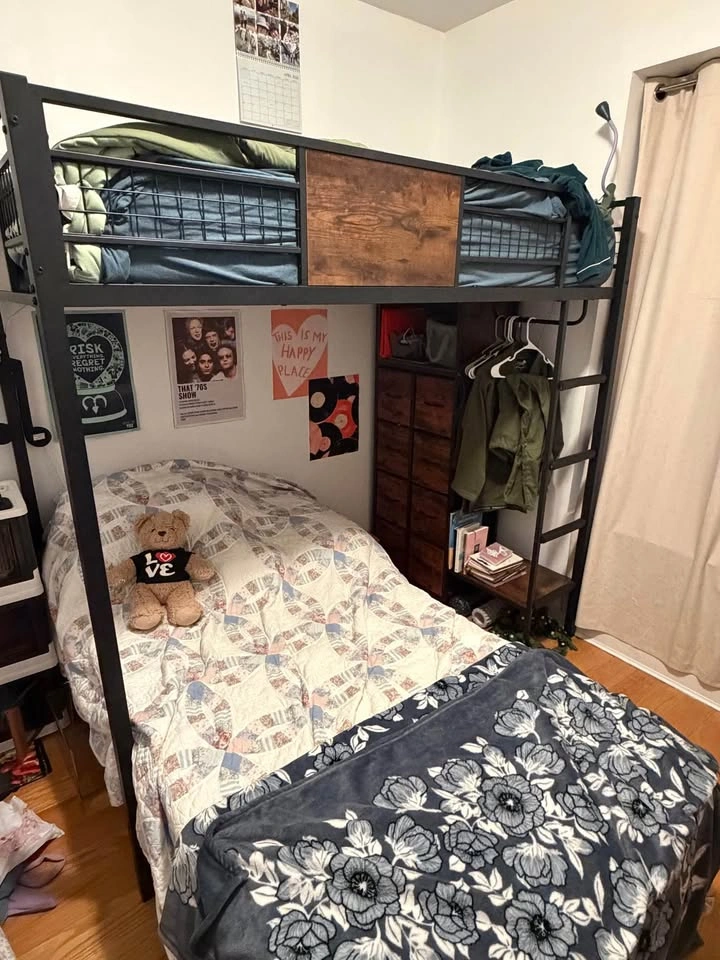 Bunk Bed - Twin Sized w/ Mattress & LED Lights - photo 2
