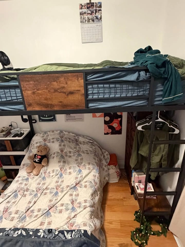 Bunk Bed - Twin Sized w/ Mattress & LED Lights - photo 3