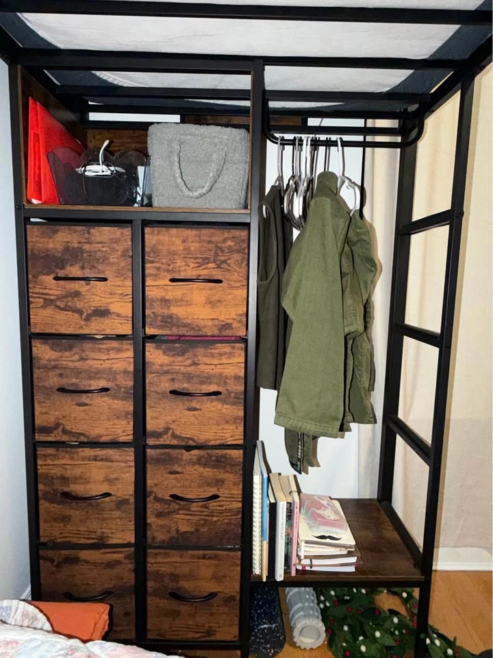 Bunk Bed - Twin Sized w/ Mattress & LED Lights - photo 4