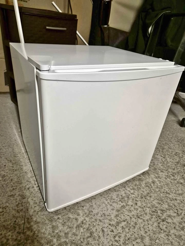 Mini Fridge (TILLREDA)
