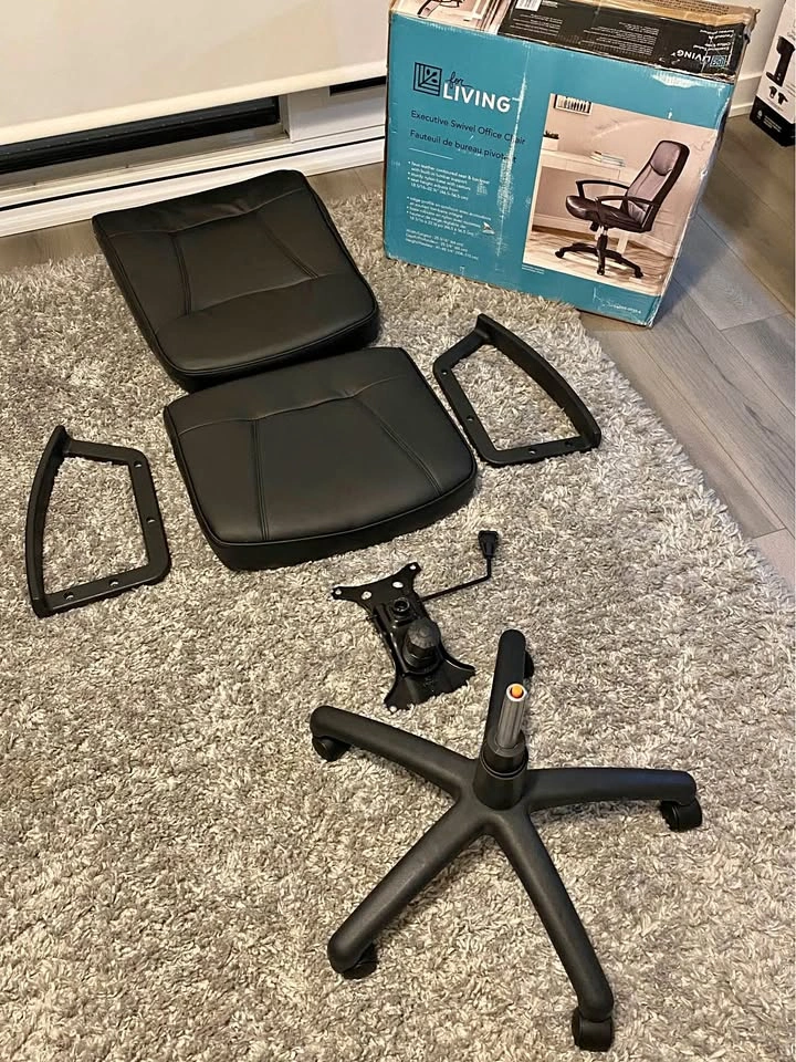 For Living Executive Office Chair – Open Box – Needs Repair