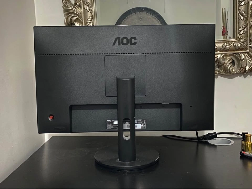144Hz AOC Gaming Monitor - photo 2