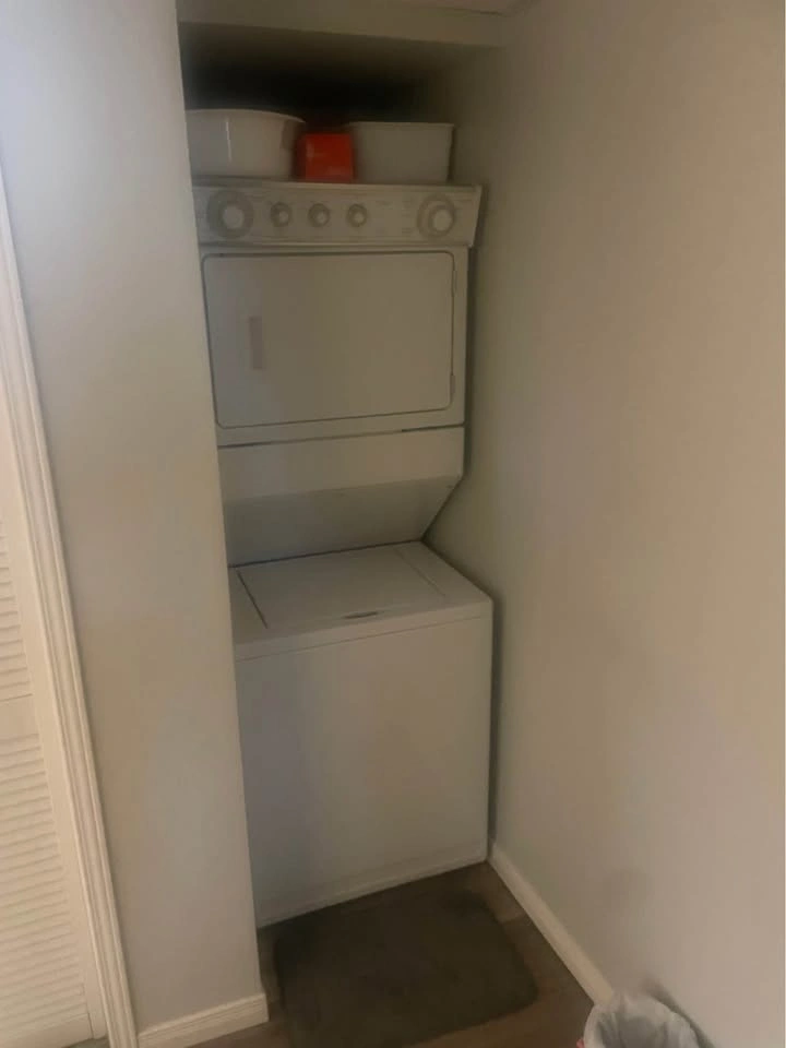 Private room for rent - photo 3