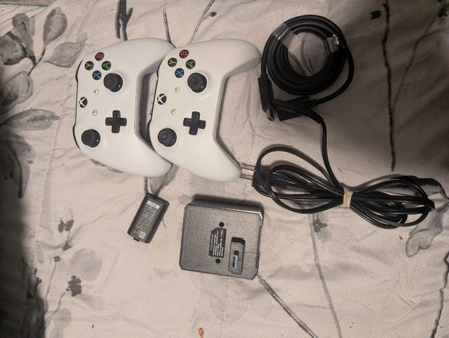 Xbox One S 1TB - photo 5