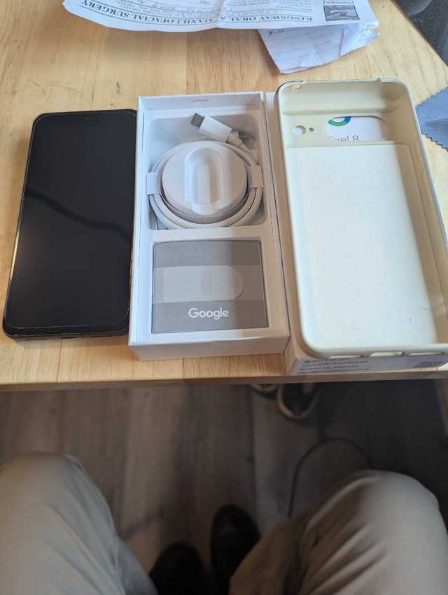 Brand new Pixel 8 - photo 2