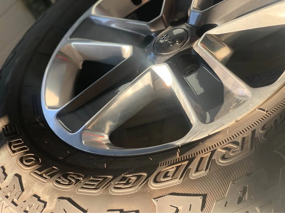 Jeep Wrangler Tires with Rims - 2020 Bridgestone - photo 4