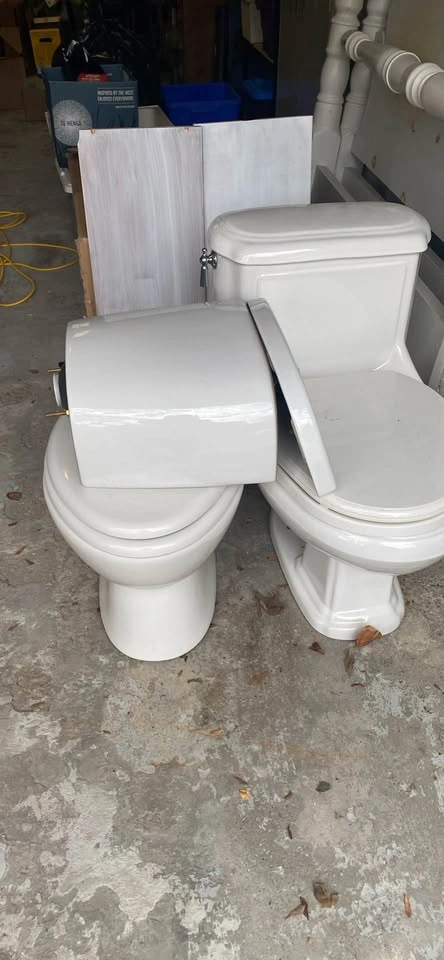 American standard toilets - photo 3