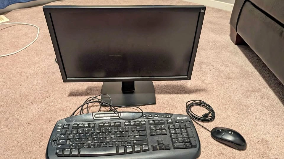ViewSonic VA2251M-LED Monitor, Keyboard, Mouse