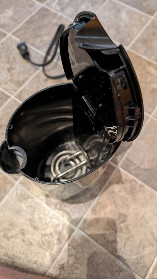 Everyday Essentials Electric Kettle E2711XXX - photo 2