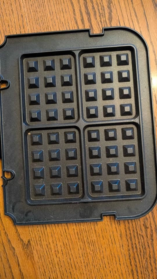 Cuisinart Waffle Maker Plates & Cleaning Tool for Griddler - photo 3