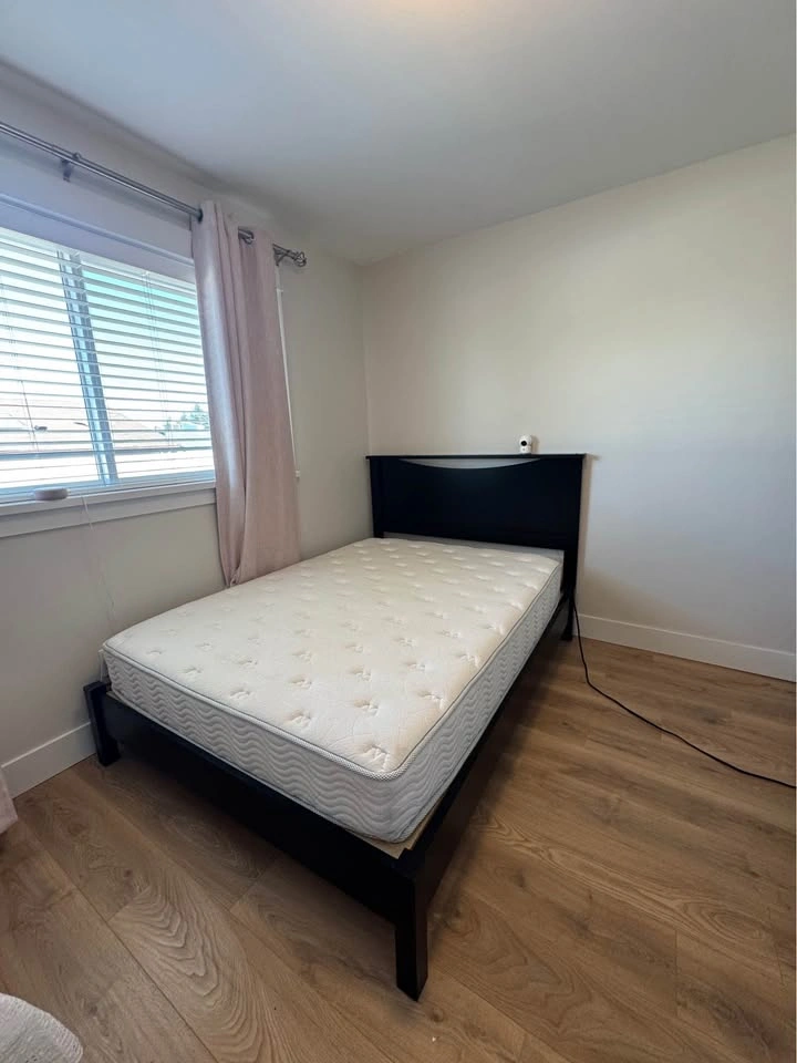 Full size bed - photo 3