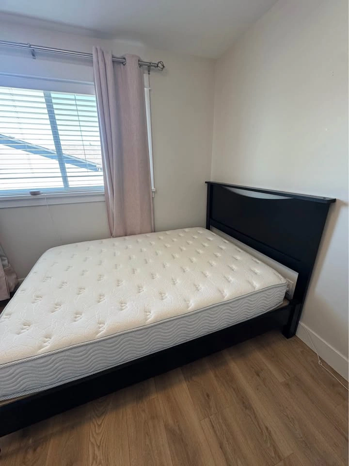 Full size bed - photo 4