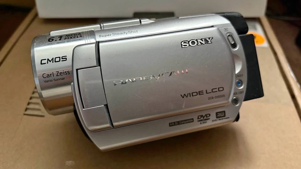 Sony Handycam Nightvision DCR-DVD508 Retro Camcorder