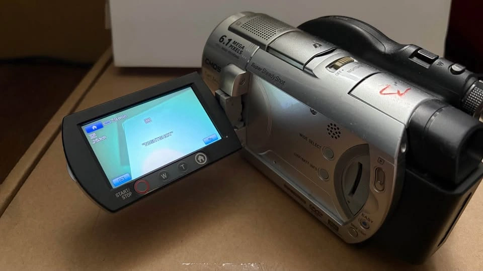 Sony Handycam Nightvision DCR-DVD508 Retro Camcorder - photo 5