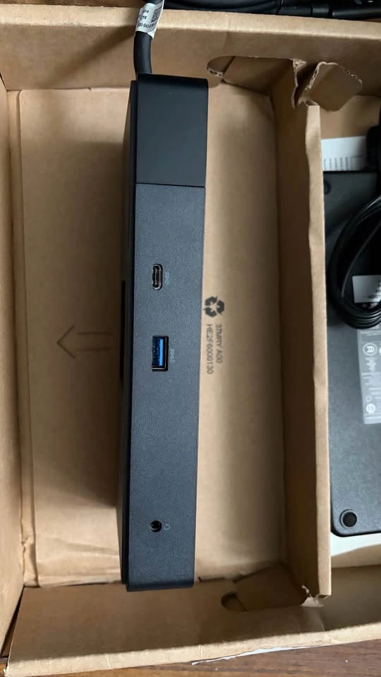 Dell WD19DC Docking Station with 240W Power Adapter - photo 3