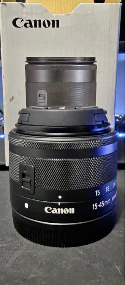 Canon EF-M 15-45mm f/3.5-6.3 Lens Mint Condition
