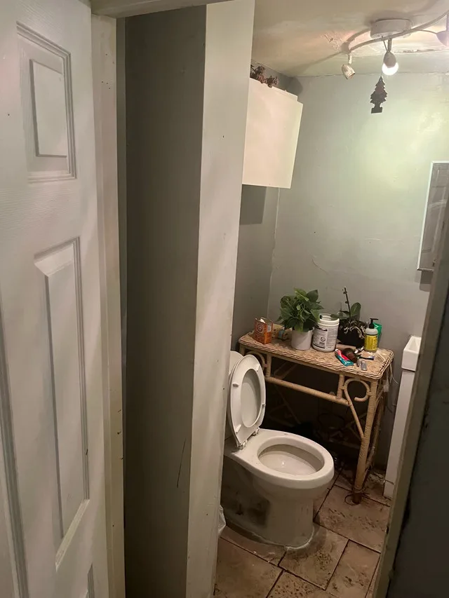 Clean Private Room For Rent image indicator(3)