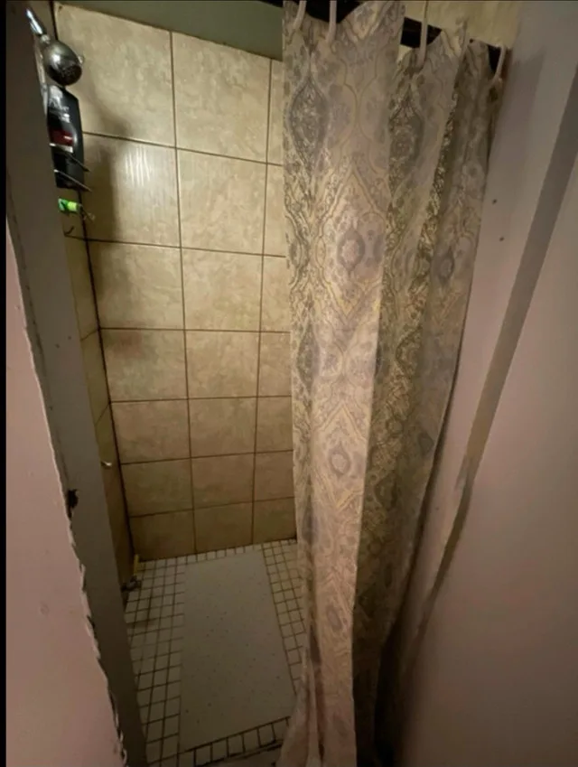 Clean Private Room For Rent image indicator(4)