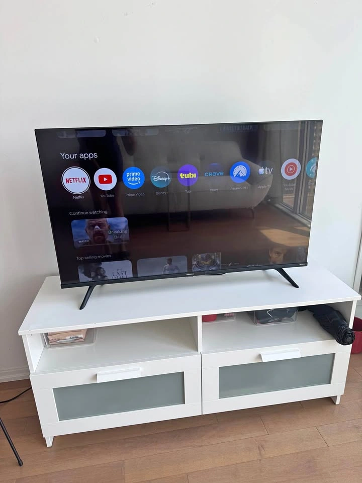 43” Hisense Smart TV