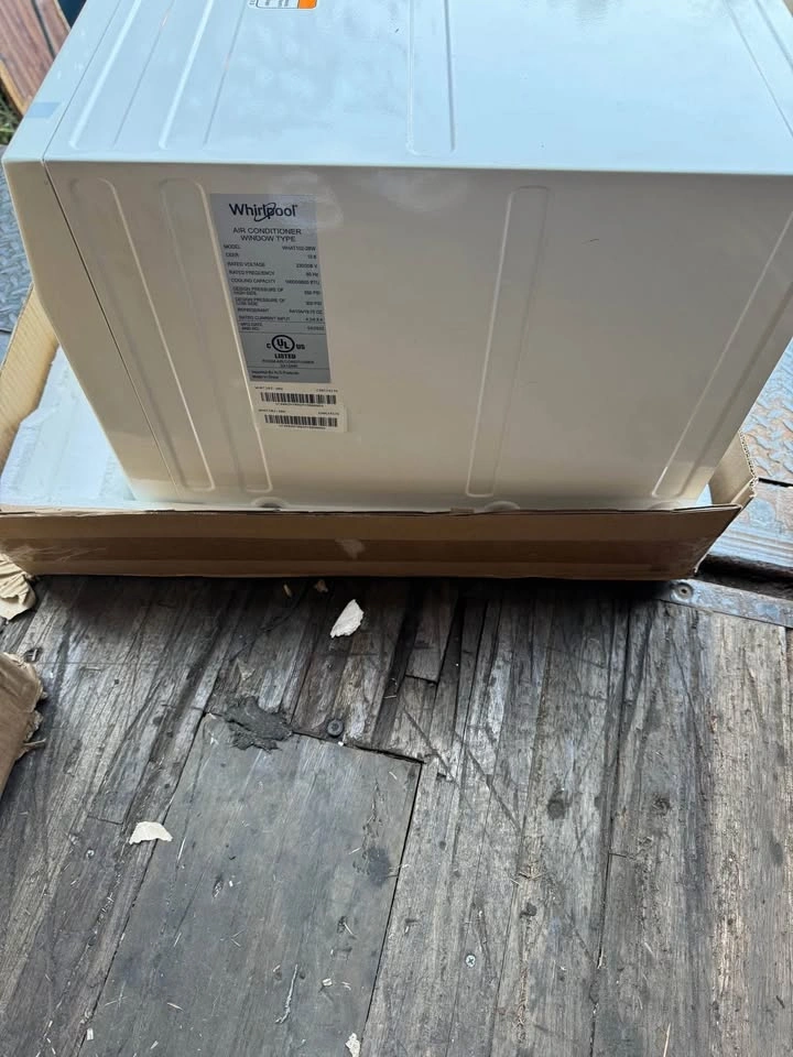 Whirlpool Air Conditioner 10,000BTU - photo 2