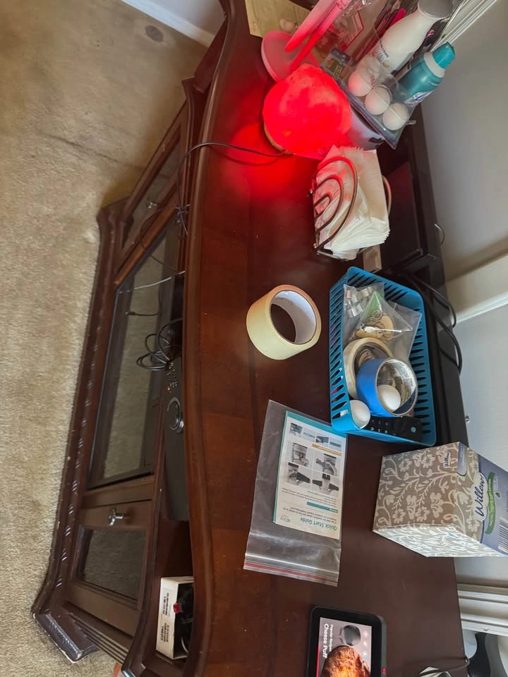 Mahogany/Cherry Electric Fireplace Console ( price negotiable) - photo 3