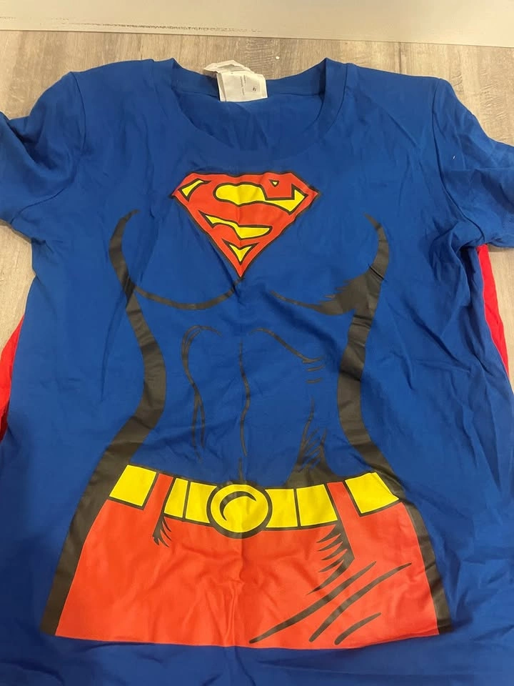 New Women's Super-Girl T-Shirt with Cape (Sz Lge) - photo 5