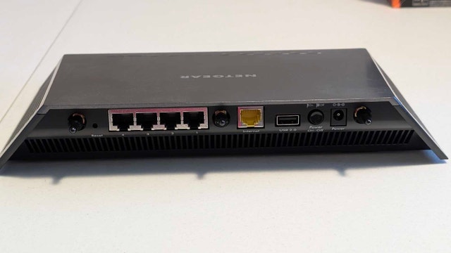 Netgear AC2300 Smart Wi-Fi Router MU-MIMO - photo 4